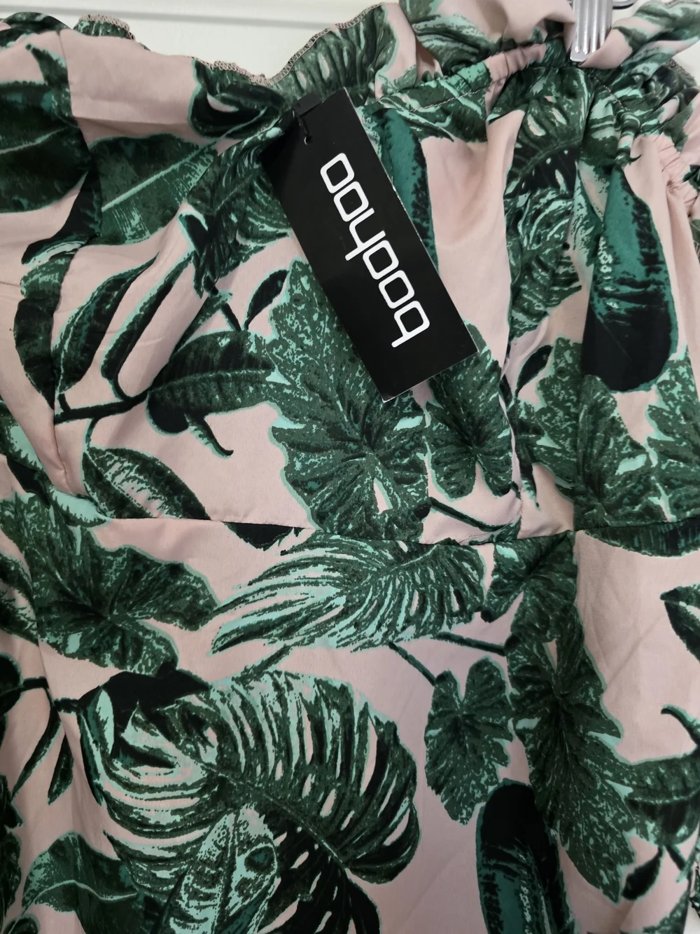 Boohoo Pink Maxi Dress with Green Tropical Leaf Print NWT